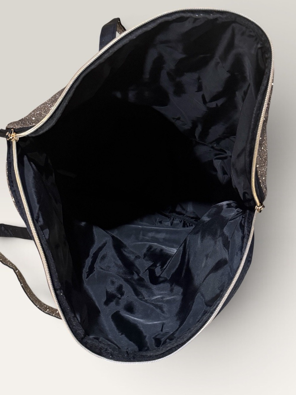 Victoria's Secret Black Metallic Gold Glitter Zipper Weekender Travel Tote Bag - Picture 5 of 8